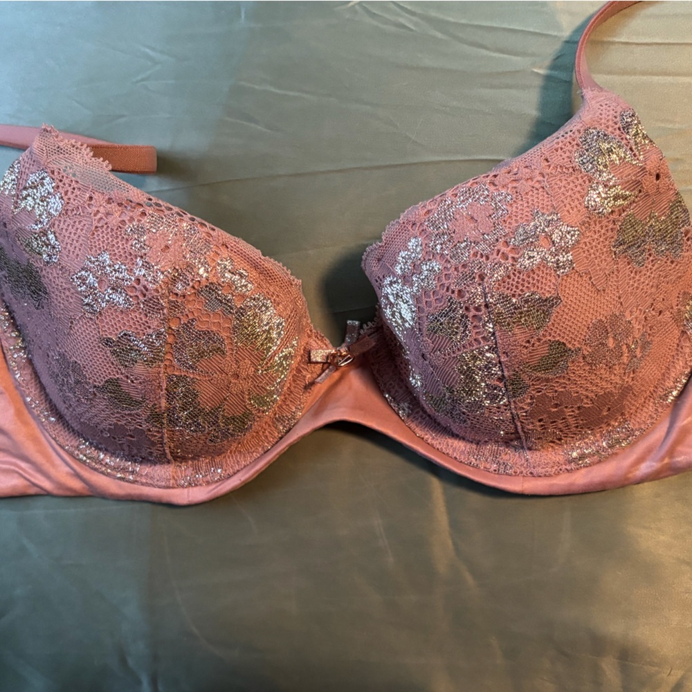 Victoria’s Secret Lightly Lined Demi Bra. New with tags. Size 34A.